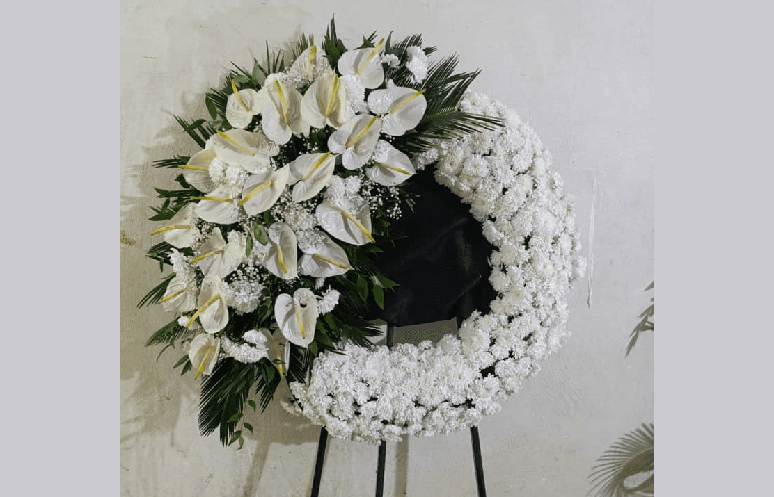 تاج گل یک طبقه پایه درباری